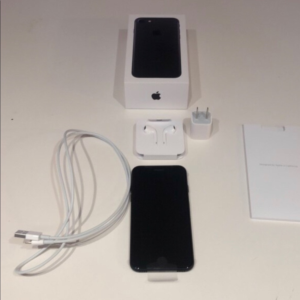 BRAND NEW IPHONE 7